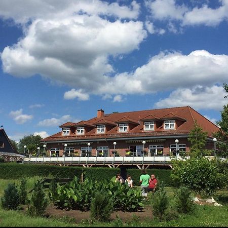 מירו Hotel Und Restaurant Zum Bunten Hirsch מראה חיצוני תמונה